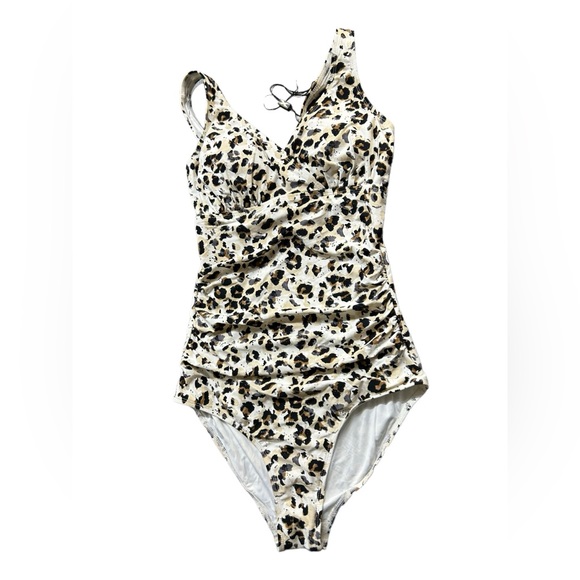 NIP TUCK SWIM one piece WILD AT HEART twist front design w tummy control NWT - Picture 5 of 5